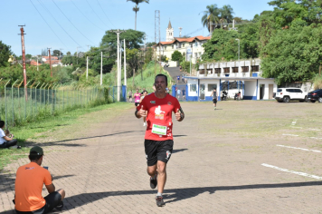 Foto - Secretaria de Educação promoveu 6ª Corrida e Caminhada Educação Solidária