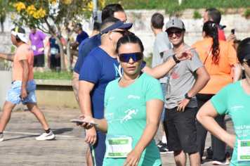 Foto - Secretaria de Educação promoveu 6ª Corrida e Caminhada Educação Solidária