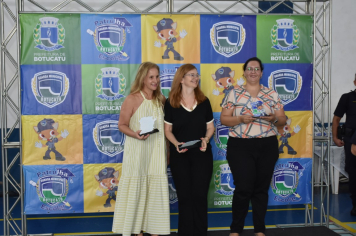 Foto - Patrulha da Paz realiza formatura e premia os destaques de 2024