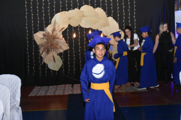 Foto - Formatura de encerramento dos 5º anos do ensino fundamental dia 11 de dezembro de 2024