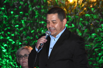 Foto - Formatura de encerramento dos 9º anos do ensino fundamental II e EMEJA dia 13 de dezembro de 2024