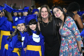 Foto - Formatura de encerramento dos 5º anos do ensino fundamental dia 12 de dezembro de 2024