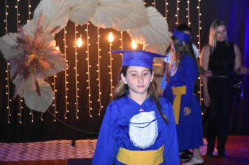 Foto - Formatura de encerramento dos 5º anos do ensino fundamental dia 11 de dezembro de 2024