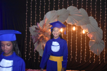 Foto - Formatura de encerramento dos 5º anos do ensino fundamental dia 11 de dezembro de 2024