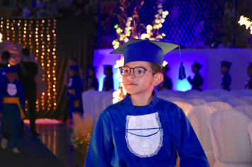 Foto - Formatura de encerramento dos 5º anos do ensino fundamental dia 12 de dezembro de 2024