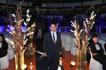 Foto - Formatura de encerramento dos 9º anos do ensino fundamental II e EMEJA dia 13 de dezembro de 2024