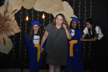 Foto - Formatura de encerramento dos 5º anos do ensino fundamental dia 11 de dezembro de 2024