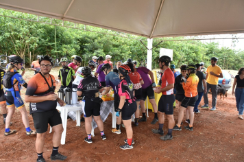 Foto - Prefeitura entrega primeira ciclovia rural as margens da Avenida Odilon Cassetari, que liga a Rodovia Gastão Dal Farra.