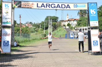 Foto - Secretaria de Educação promoveu 6ª Corrida e Caminhada Educação Solidária