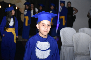 Foto - Formatura de encerramento dos 5º anos do ensino fundamental dia 11 de dezembro de 2024