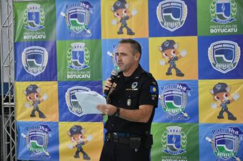 Foto - Patrulha da Paz realiza formatura e premia os destaques de 2024