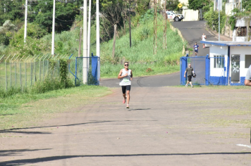 Foto - Secretaria de Educação promoveu 6ª Corrida e Caminhada Educação Solidária