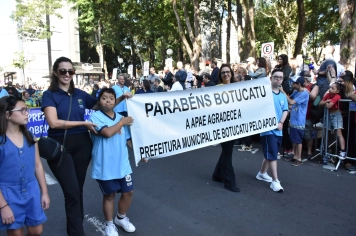 Foto - Aniversário de Botucatu - Ato Cívico e Desfile