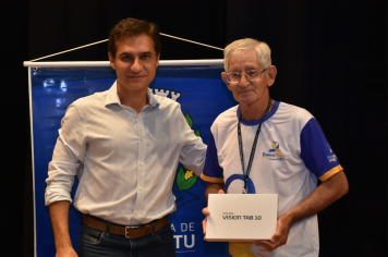 Foto - Secretaria de Saúde entrega tablets a Agentes Comunitários de Saúde de Botucatu