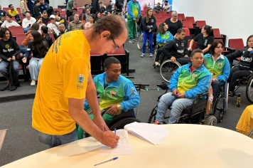 Foto - Bolsa Atleta - Entrega das camisetas 2026