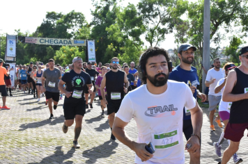 Foto - Secretaria de Educação promoveu 6ª Corrida e Caminhada Educação Solidária