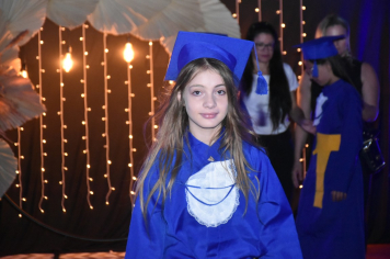 Foto - Formatura de encerramento dos 5º anos do ensino fundamental dia 11 de dezembro de 2024