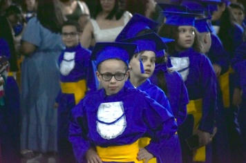 Foto - Formatura de encerramento dos 5º anos do ensino fundamental dia 12 de dezembro de 2024