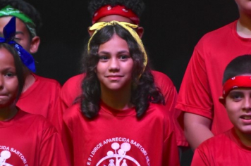 Foto - Premiação da Olimpíada Literária da Língua Portuguesa e da 1ª Olimpíada de Matemática