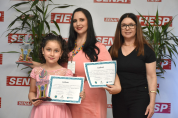 Foto - Premiação - Olimpíada Literária e Olimpíada de Matemática