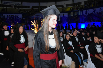 Foto - Formatura de encerramento dos 9º anos do ensino fundamental II e EMEJA dia 13 de dezembro de 2024