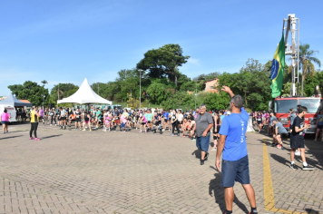 Foto - Secretaria de Educação promoveu 6ª Corrida e Caminhada Educação Solidária