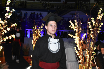 Foto - Formatura de encerramento dos 9º anos do ensino fundamental II e EMEJA dia 13 de dezembro de 2024