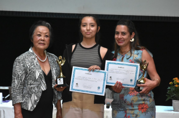 Foto - Premiação da Olimpíada Literária da Língua Portuguesa e da 1ª Olimpíada de Matemática