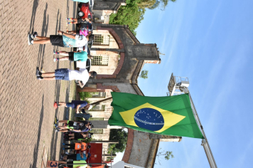 Foto - Secretaria de Educação promoveu 6ª Corrida e Caminhada Educação Solidária