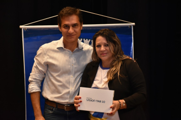 Foto - Secretaria de Saúde entrega tablets a Agentes Comunitários de Saúde de Botucatu