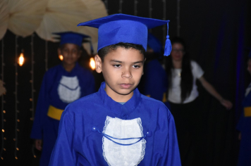 Foto - Formatura de encerramento dos 5º anos do ensino fundamental dia 11 de dezembro de 2024