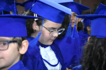 Foto - Formatura de encerramento dos 5º anos do ensino fundamental dia 12 de dezembro de 2024
