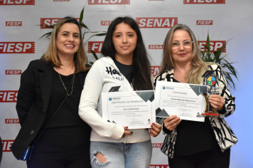 Foto - Premiação - Olimpíada Literária e Olimpíada de Matemática