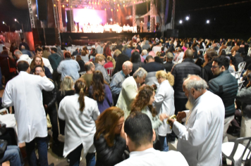 Foto - Botucatu 170 anos - Missa Campal e Show com o cantor Thiago Brado