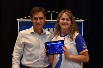 Foto - Secretaria de Saúde entrega tablets a Agentes Comunitários de Saúde de Botucatu
