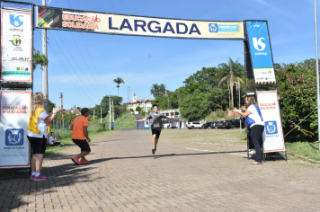 Foto - Secretaria de Educação promoveu 6ª Corrida e Caminhada Educação Solidária