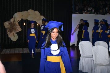 Foto - Formatura de encerramento dos 5º anos do ensino fundamental dia 11 de dezembro de 2024