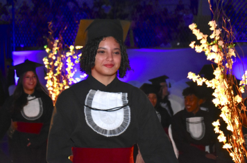 Foto - Formatura de encerramento dos 9º anos do ensino fundamental II e EMEJA dia 13 de dezembro de 2024