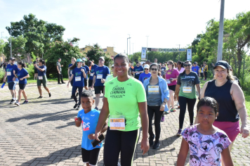 Foto - Secretaria de Educação promoveu 6ª Corrida e Caminhada Educação Solidária