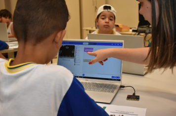 Foto - Educação e Sesi iniciam curso de Robótica para alunos da Rede Municipal de Ensino