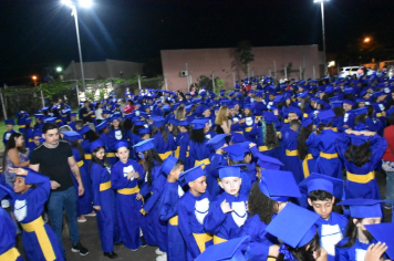 Foto - Formatura de encerramento dos 5º anos do ensino fundamental dia 12 de dezembro de 2024