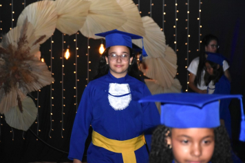 Foto - Formatura de encerramento dos 5º anos do ensino fundamental dia 11 de dezembro de 2024