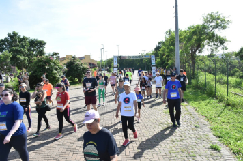 Foto - Secretaria de Educação promoveu 6ª Corrida e Caminhada Educação Solidária