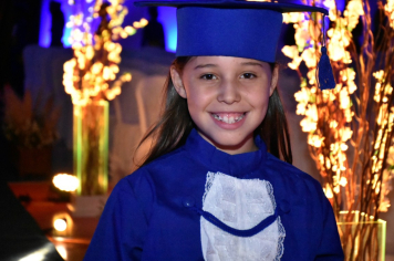 Foto - Formatura de encerramento dos 5º anos do ensino fundamental dia 12 de dezembro de 2024