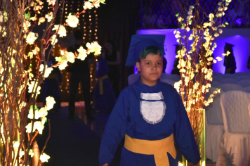 Foto - Formatura de encerramento dos 5º anos do ensino fundamental dia 12 de dezembro de 2024