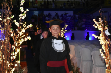 Foto - Formatura de encerramento dos 9º anos do ensino fundamental II e EMEJA dia 13 de dezembro de 2024