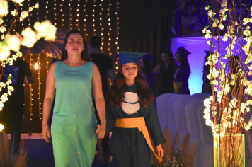 Foto - Formatura de encerramento dos 5º anos do ensino fundamental dia 12 de dezembro de 2024