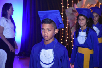 Foto - Formatura de encerramento dos 5º anos do ensino fundamental dia 11 de dezembro de 2024