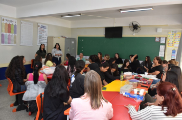 Foto - Estagiários recebem capacitação para serviços de educação especial 
