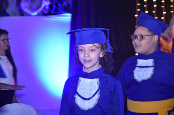 Foto - Formatura de encerramento dos 5º anos do ensino fundamental dia 11 de dezembro de 2024
